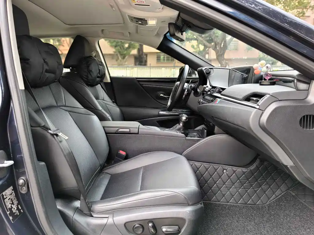 Lexus ES 2020 200 Excellence Edition