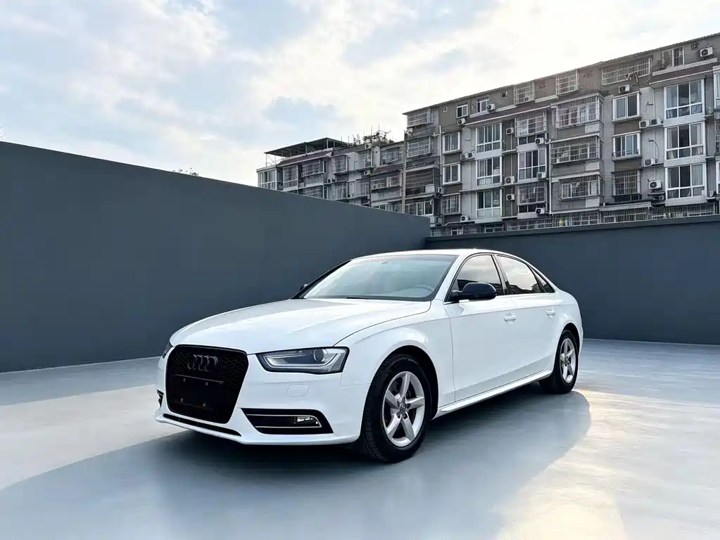 Audi A4L 2016 model 35 TFSI automatic standard edition