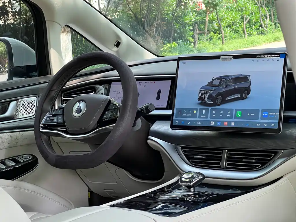Tengri D9 2025 Model DM-i Intelligent Driving Edition 1020 All-Wheel Drive Prestige Version