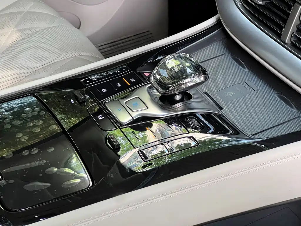 Tengri D9 2025 Model DM-i Intelligent Driving Edition 1020 All-Wheel Drive Prestige Version