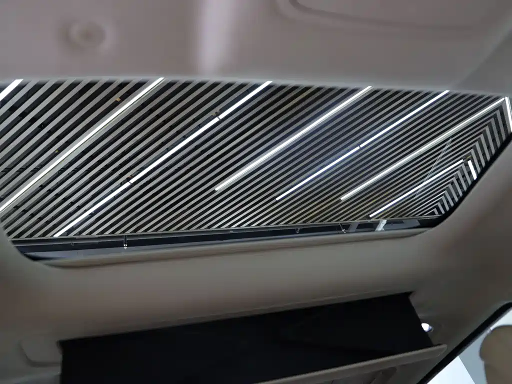 SUV M9 2025 Edition Range-Extended Ultra Version 52kWh 5-Seat (192-line LiDAR)