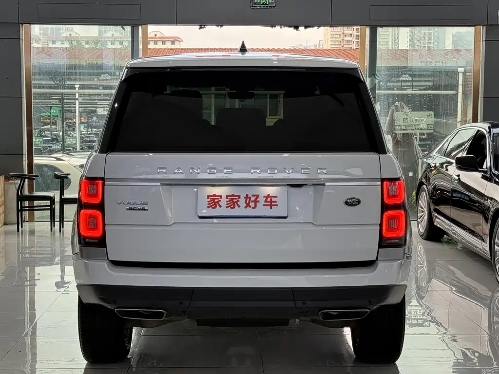 Range Rover 2018 3.0 SC V6 Vogue Long Wheelbase