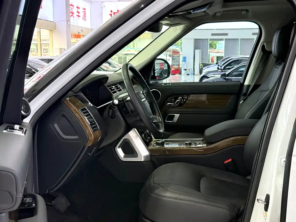 Range Rover 2018 3.0 SC V6 Vogue Long Wheelbase