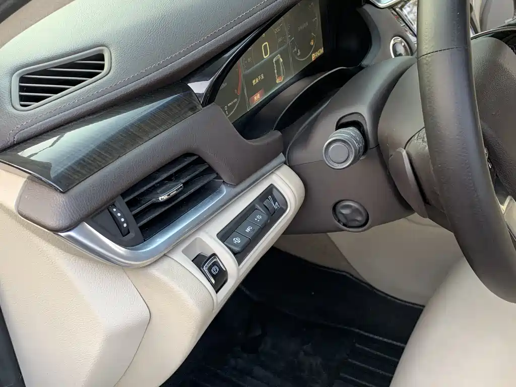Cadillac XTS 2015 28T Platinum Edition