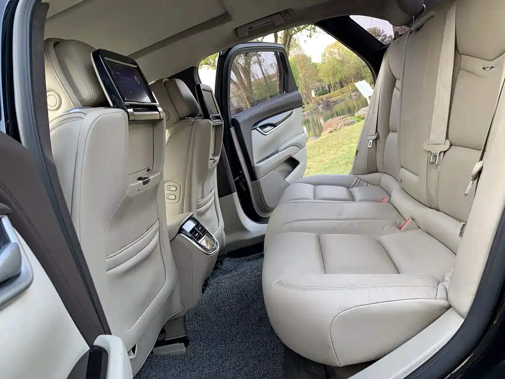 Cadillac XTS 2015 28T Platinum Edition