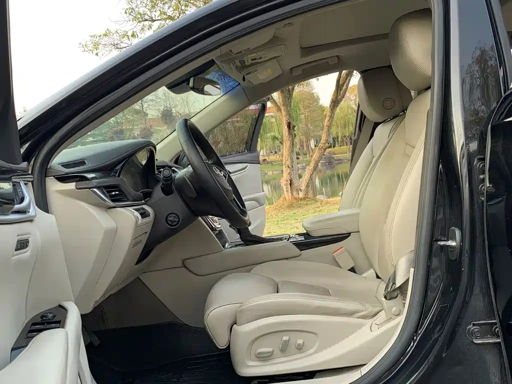 Cadillac XTS 2015 28T Platinum Edition
