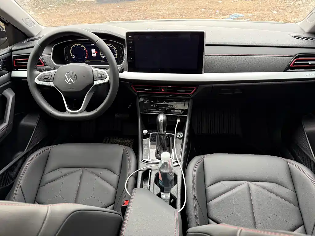 Lavida 2026 300TSI DSG Starlight Leading Edition