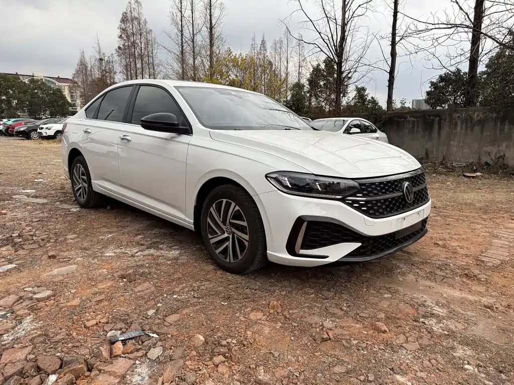 Lavida 2026 300TSI DSG Starlight Leading Edition