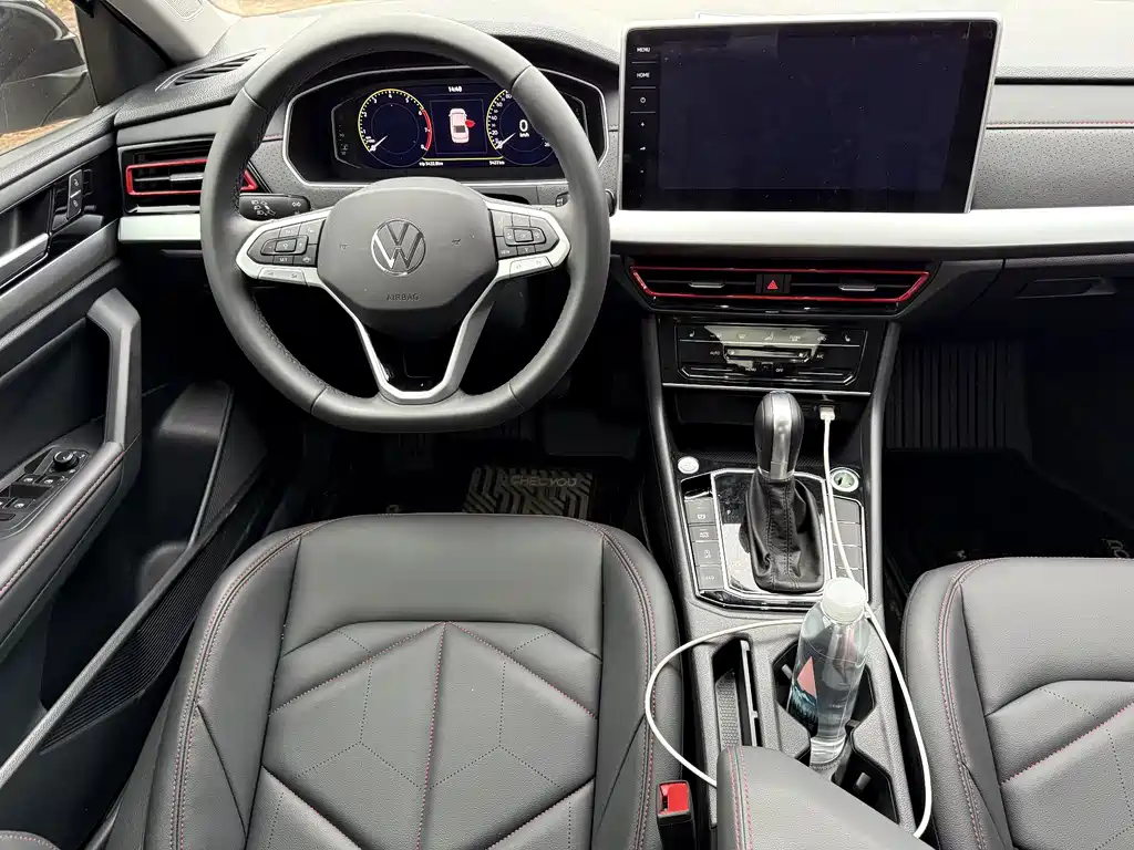 Lavida 2026 300TSI DSG Starlight Leading Edition