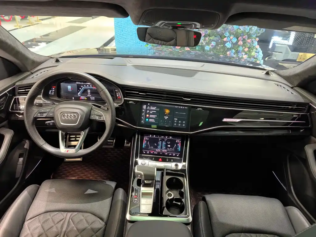 Audi Q8 2022 Dark Knight Hall Edition 55 TFSI