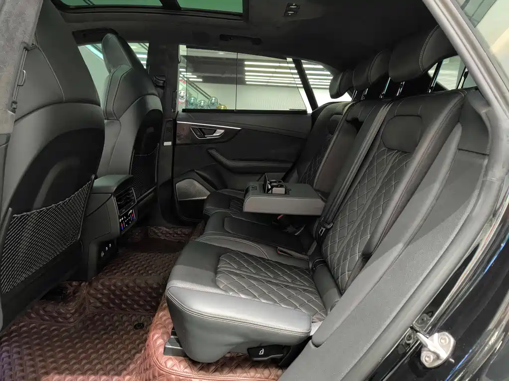 Audi Q8 2022 Dark Knight Hall Edition 55 TFSI