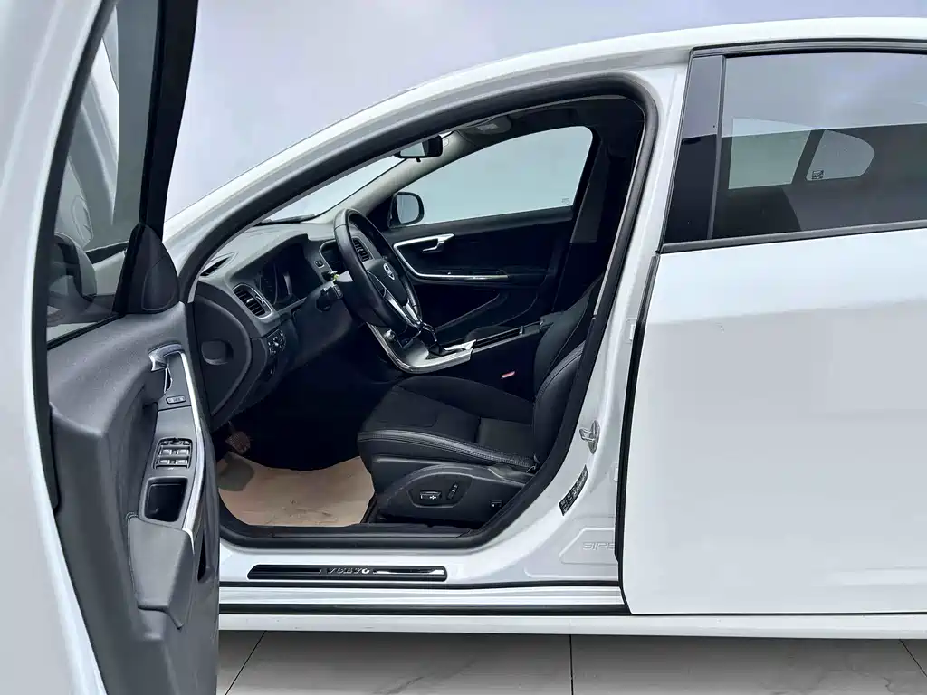 Volvo S60 2016 S60L T3 SmartDrive Edition