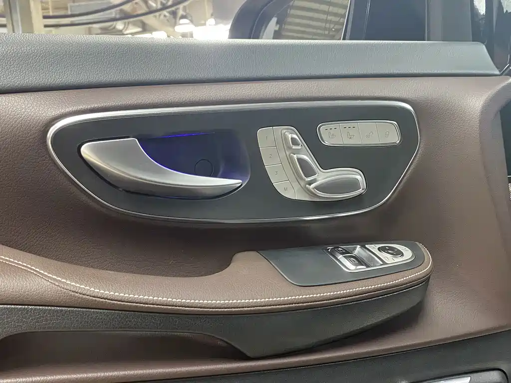 Mercedes-Benz V-Class 2024 300 L Long Wheelbase Luxury Edition