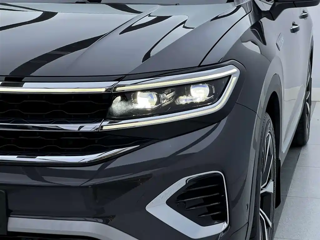 Lan Jin 2021 530TSI 4x4 Flagship Sheng Jin Pro