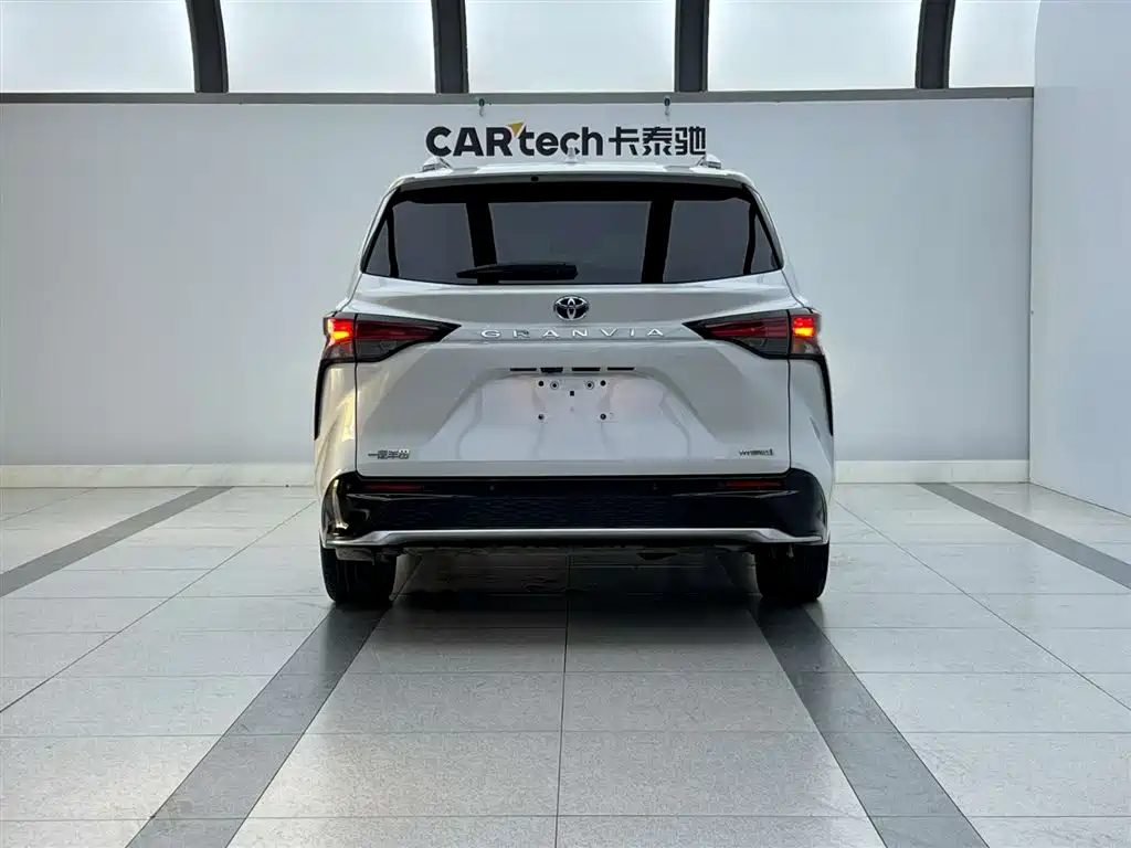 Gravita 2023 2.5L Hybrid Prestige PLUS Edition