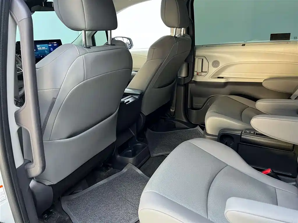 Gravita 2023 2.5L Hybrid Prestige PLUS Edition