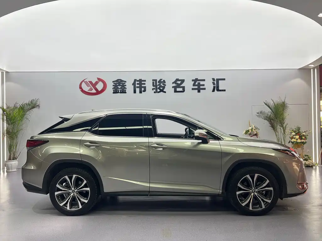 Lexus RX 2020 Facelift 300 4WD Elegant Edition