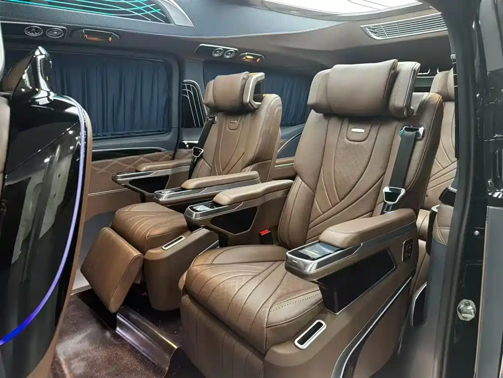 Volkswagen Viloran 2023 2.0T Business Edition 7-seater