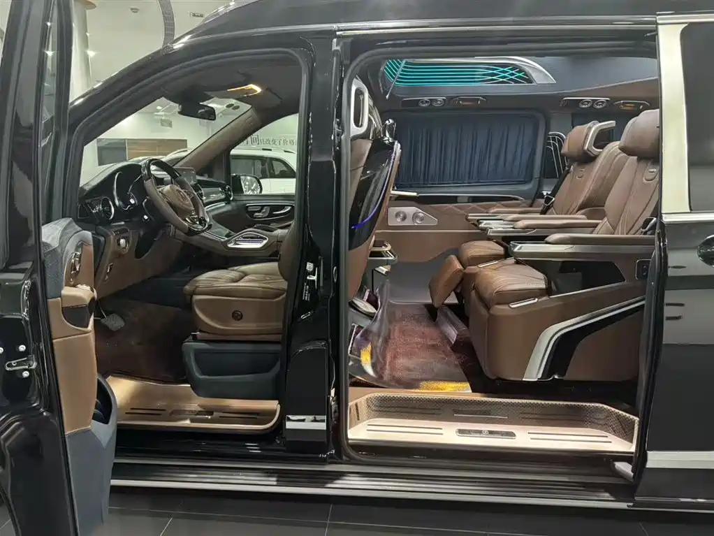 Volkswagen Viloran 2023 2.0T Business Edition 7-seater