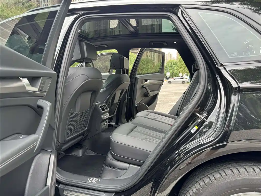 Audi Q5L 2023 40T Premium Dynamic Edition