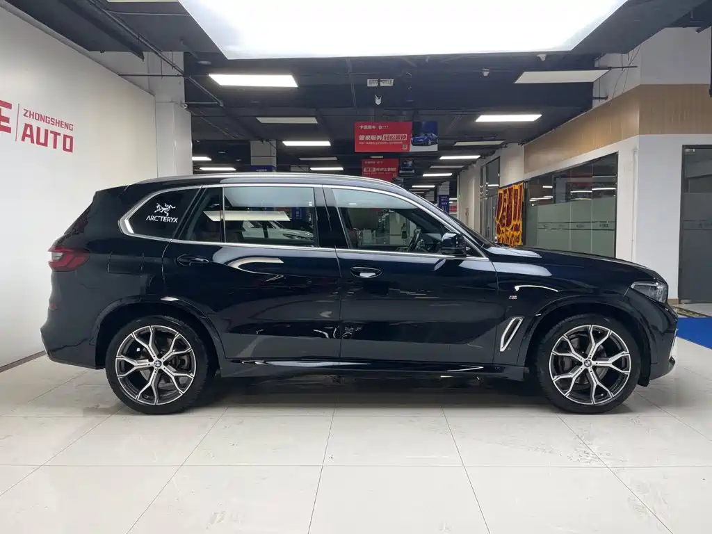 BMW X5 2022 Facelift xDrive 40Li M Sport Package
