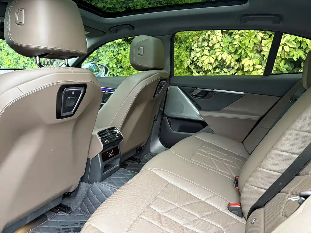 BMW i5 2024 Model eDrive 35L M Sport Package