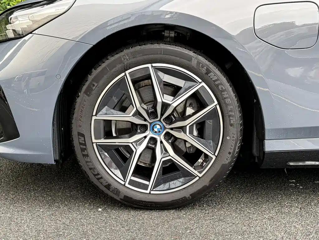 BMW i5 2024 Model eDrive 35L M Sport Package