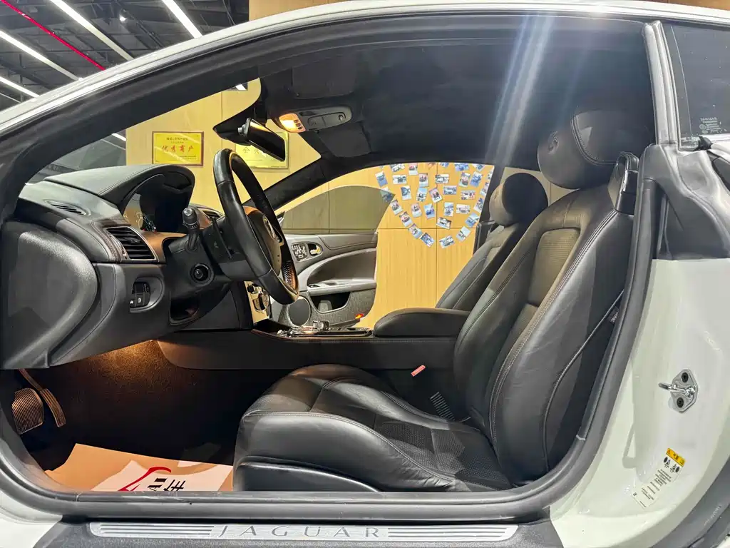 Jaguar XK 2012 XKR 5.0L Supercharged Hardtop