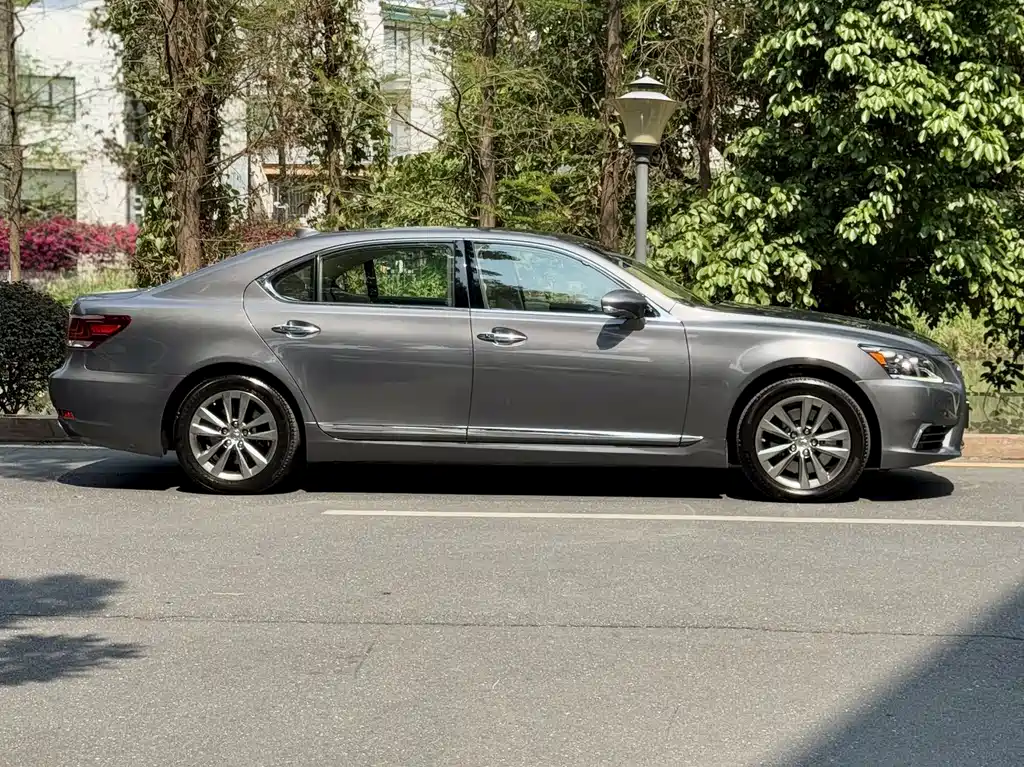 Lexus LS 2016 460L All-Wheel Drive Prestige Edition