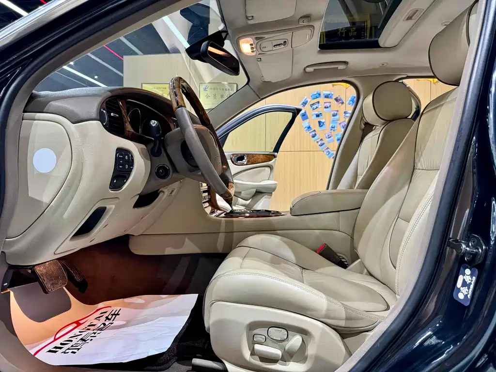 Jaguar XJ 2007 XJ8L 4.2 Royal Extended Edition