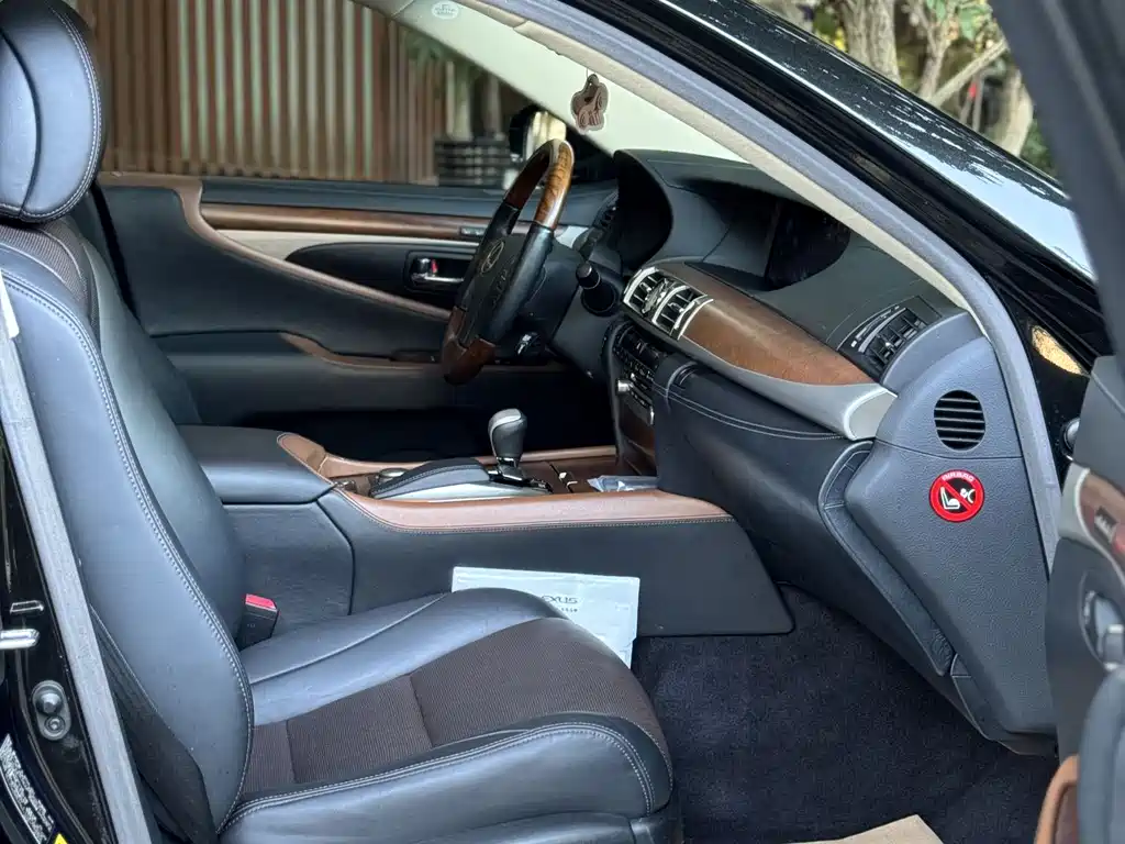 Lexus LS 2014 600hL