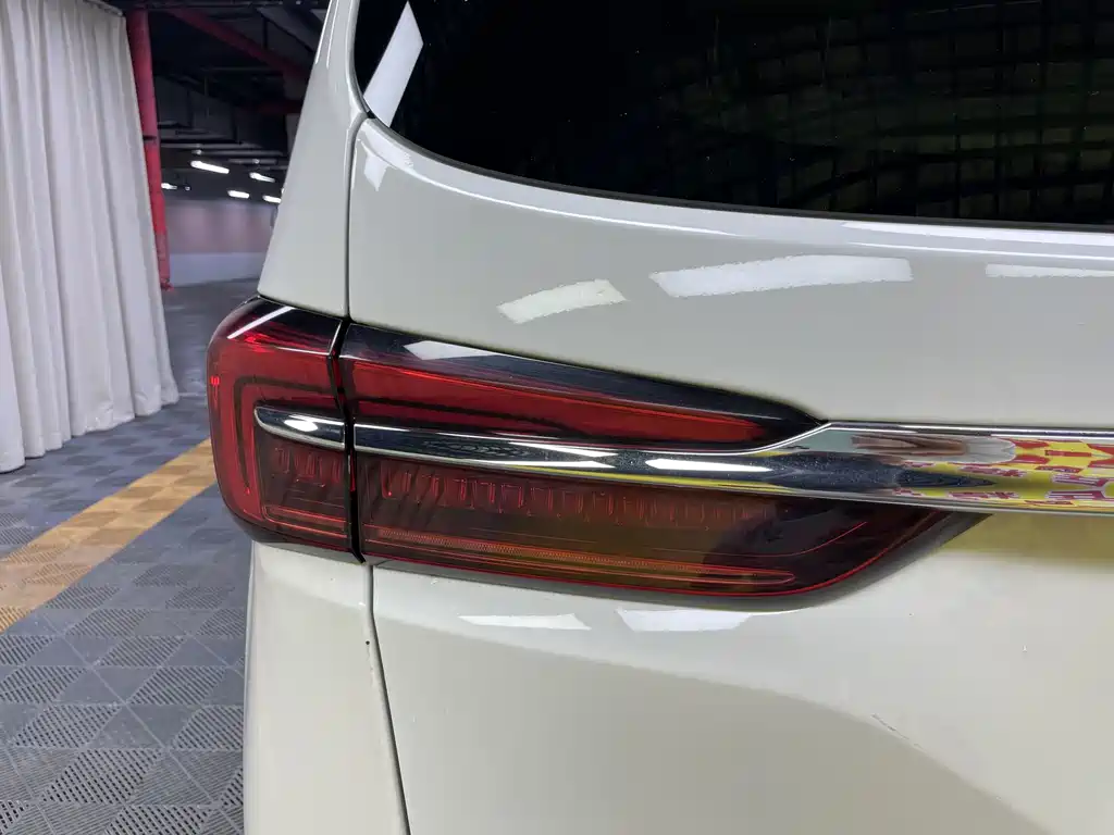 Buick GL8 2023 Luxury Edition