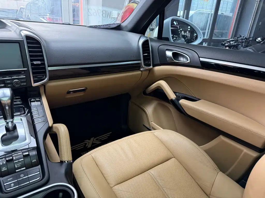 Cayenne 2016 3.0T China Specification