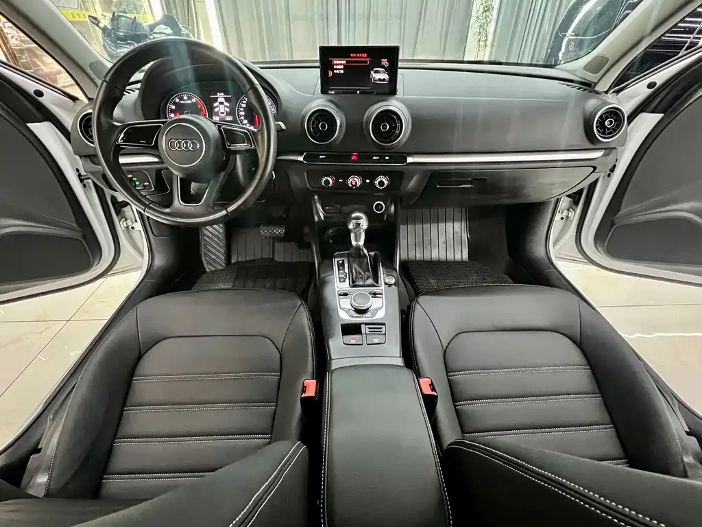 Audi A3 2017 Limousine 35 TFSI Sportline