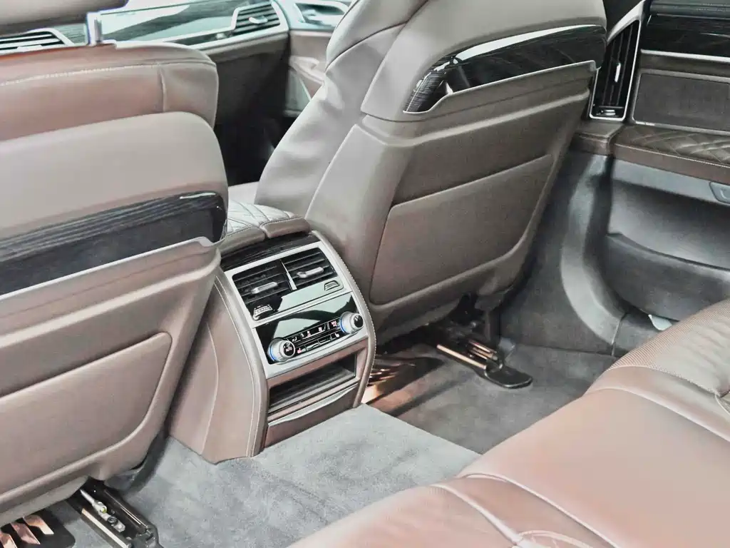 BMW 7 Series 2019 740Li Leading Edition M Sport Package