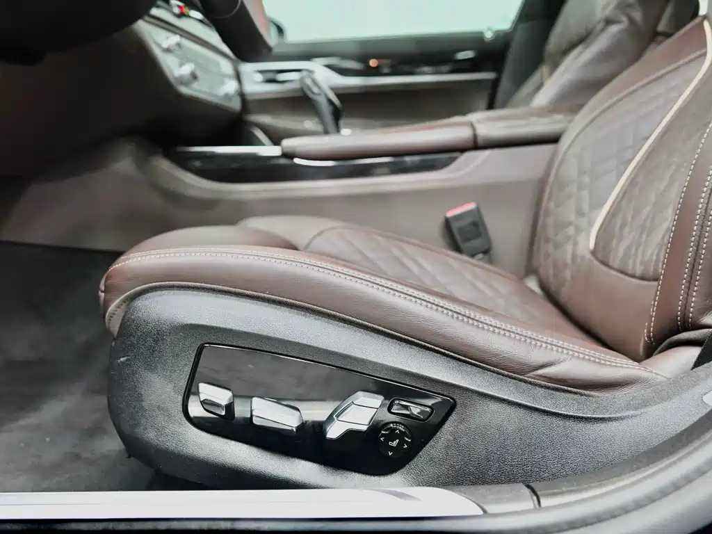 BMW 7 Series 2019 740Li Leading Edition M Sport Package