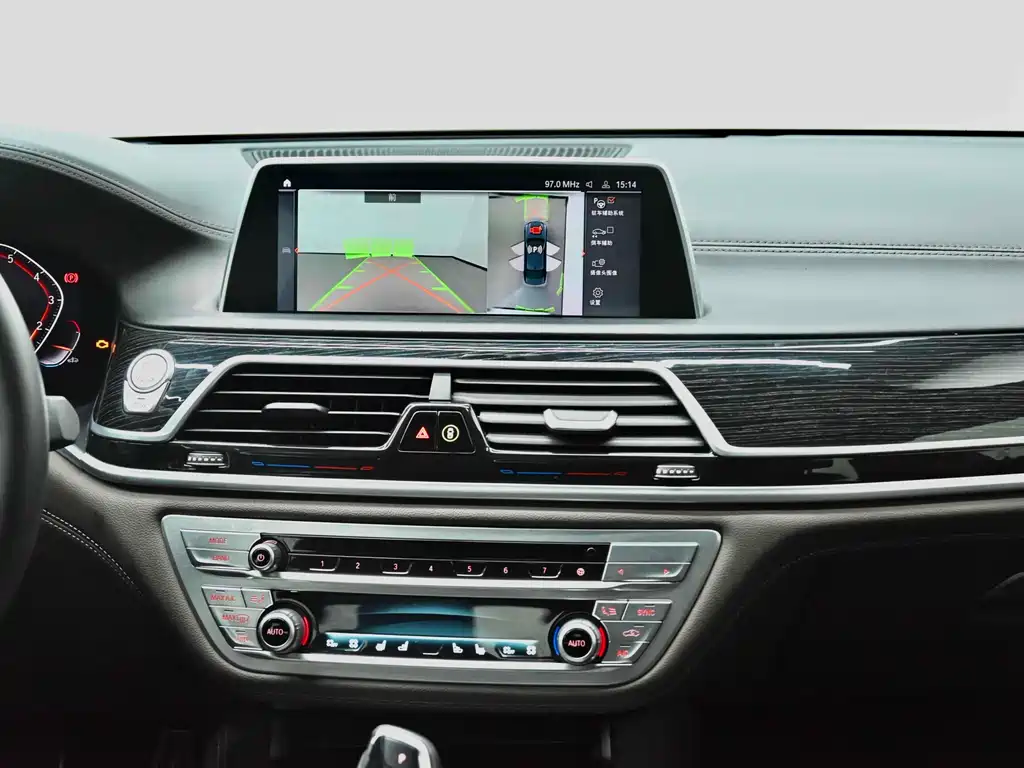 BMW 7 Series 2019 740Li Leading Edition M Sport Package