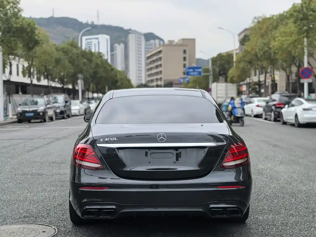 Mercedes E-Class 2017 E 200 Sport 4MATIC