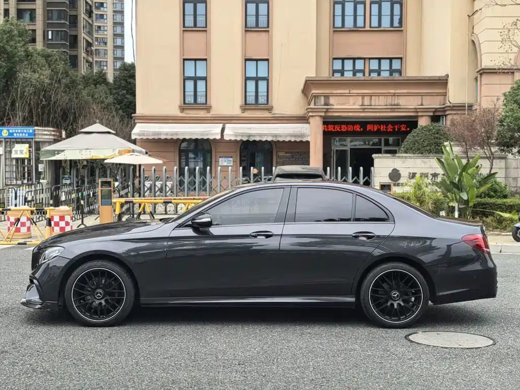 Mercedes E-Class 2017 E 200 Sport 4MATIC