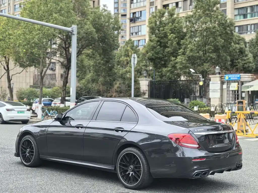 Mercedes E-Class 2017 E 200 Sport 4MATIC