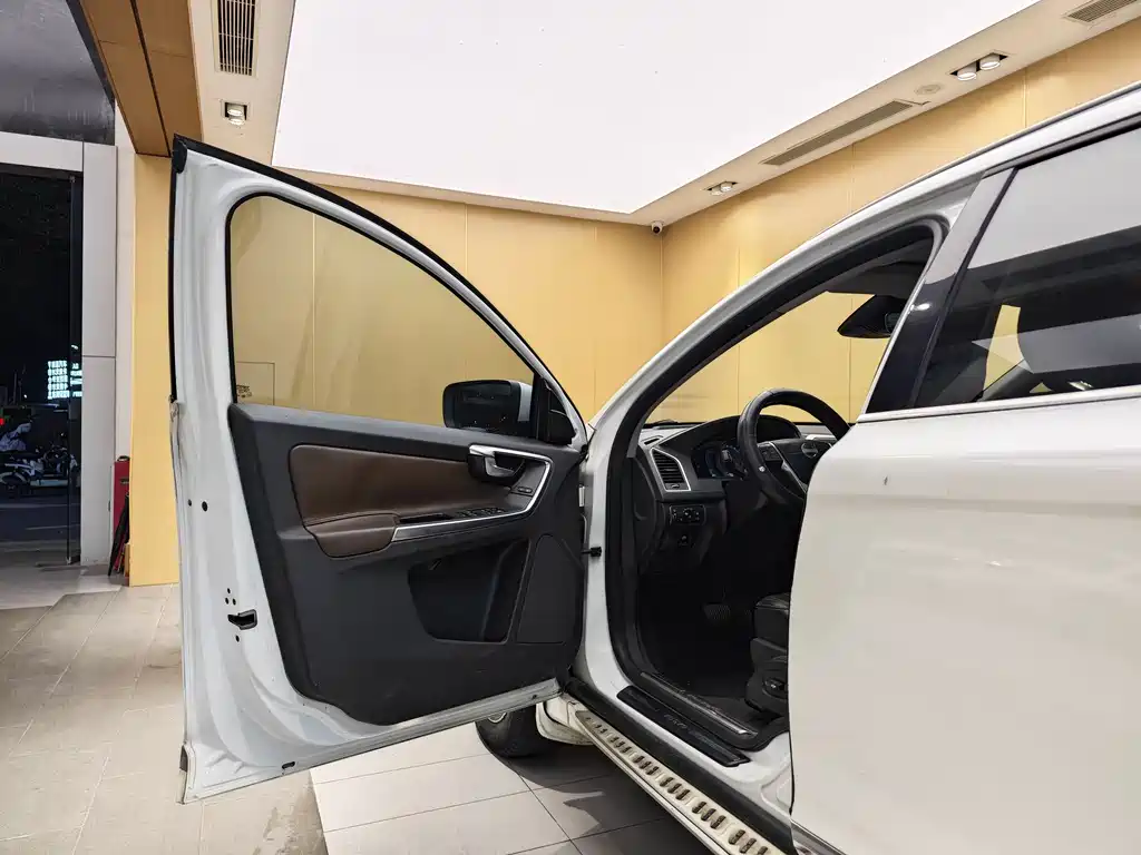 Volvo XC60 2015 T5 AWD Smart Vision 2015