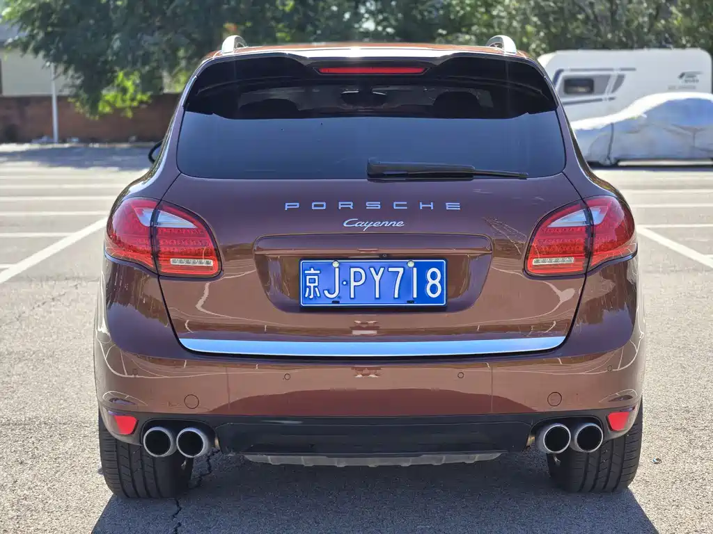 Cayenne 2014 Platinum Edition 3.0T