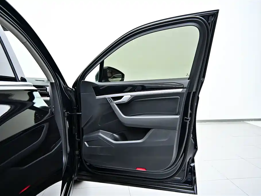 Touareg 2021 3.0 TSI Rishang Edition Classic Sport Package