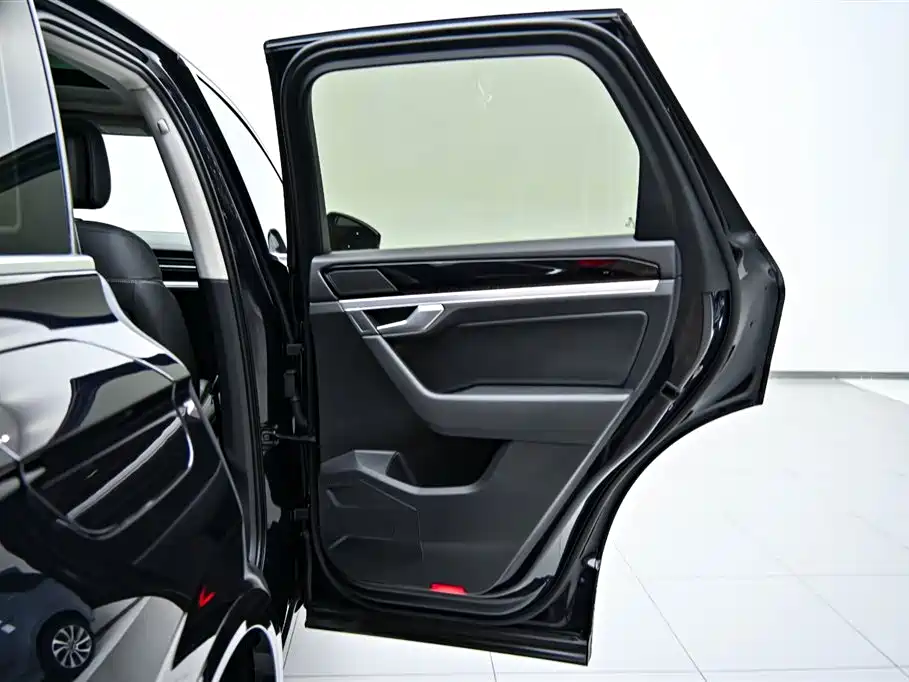 Touareg 2021 3.0 TSI Rishang Edition Classic Sport Package