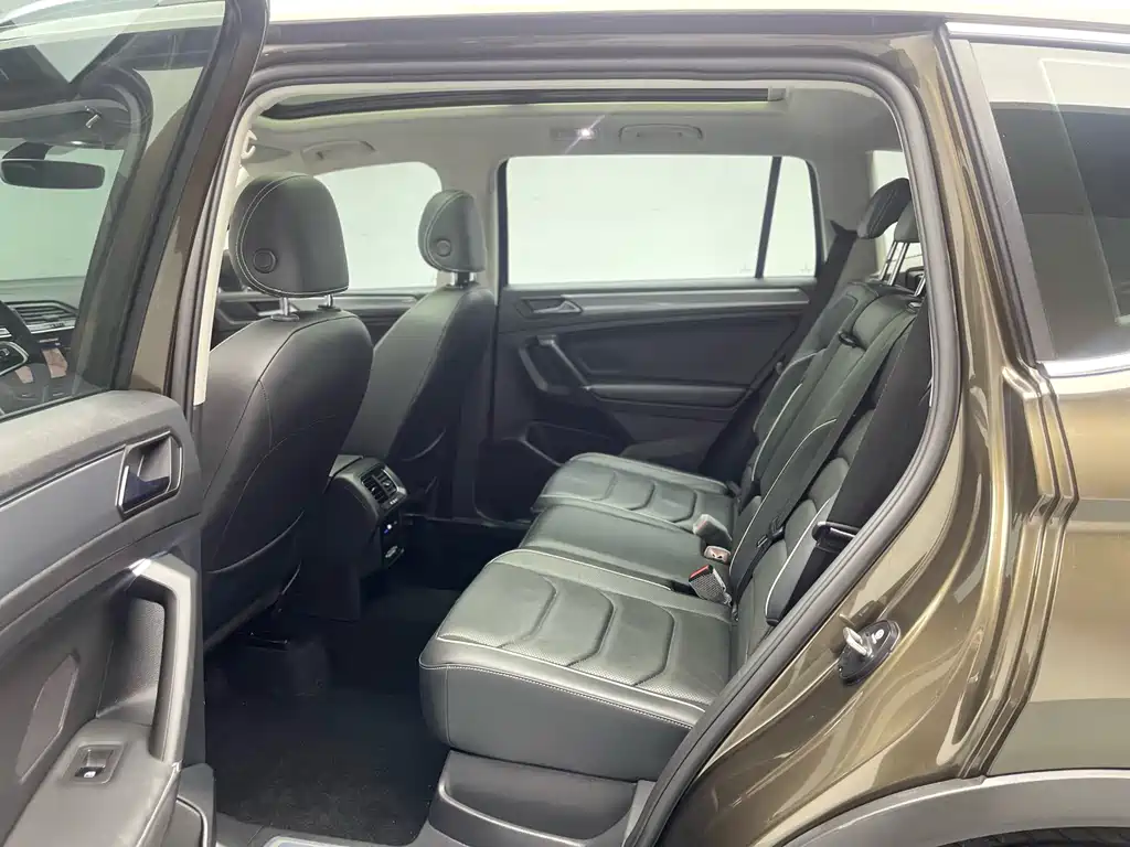 Tiguan L 2020 330 TSI Automatic Two-Wheel Drive R-Line Flagship Edition National VI