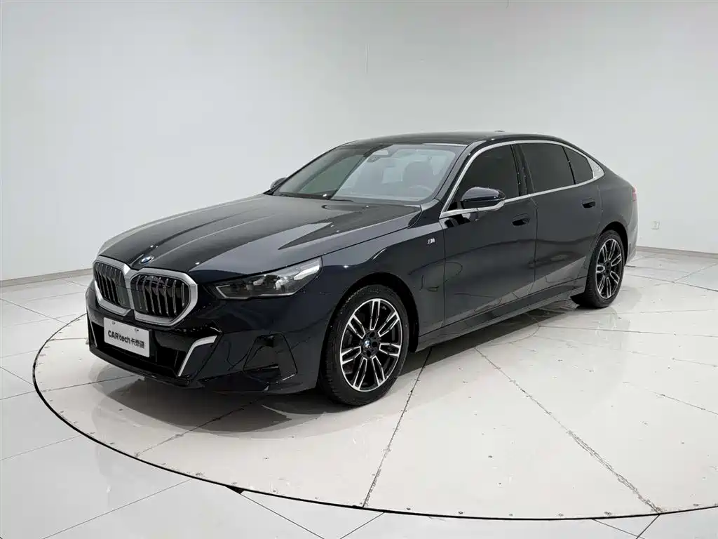 BMW 5 Series 2025 525Li M Sport Package