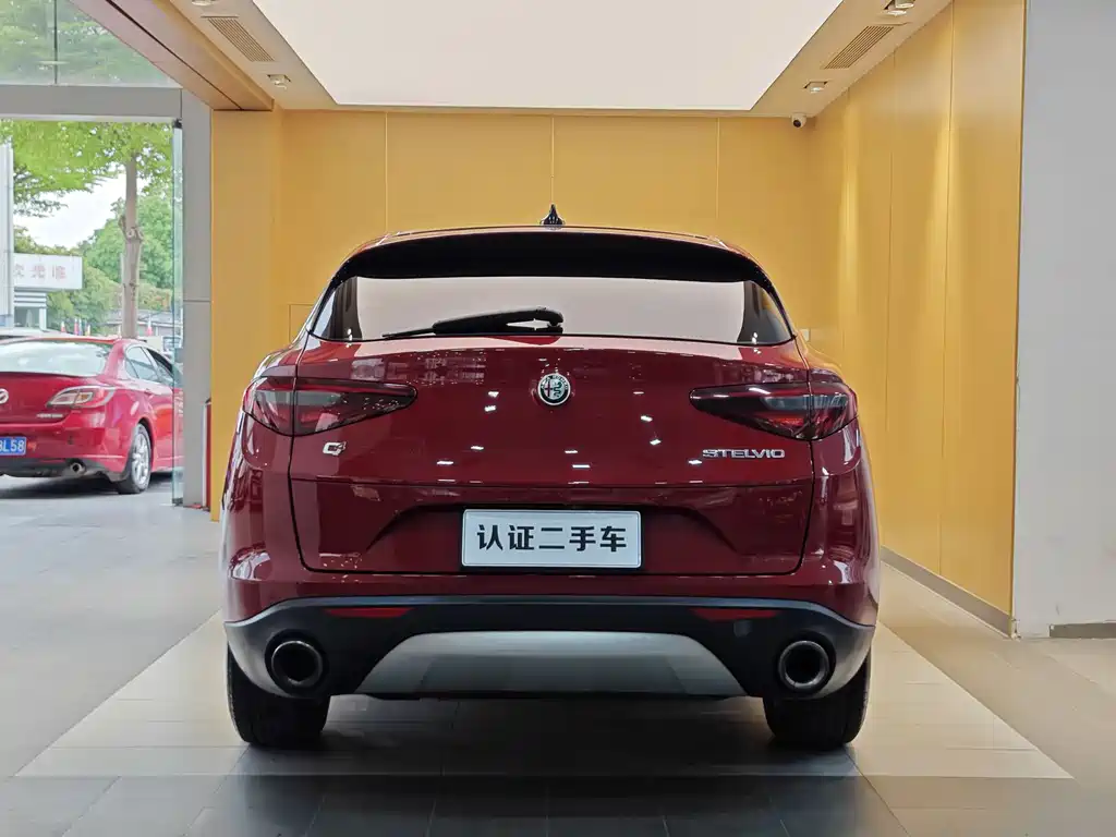 Stelvio 2017 2.0T 200HP Elite Edition