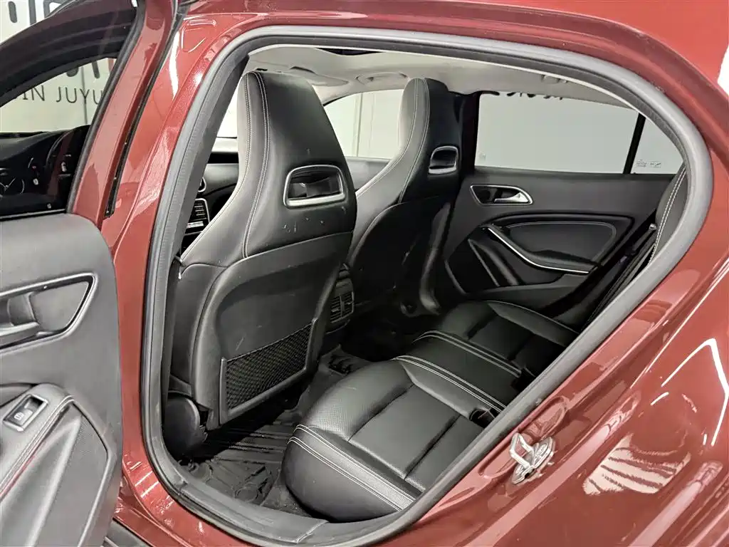 Mercedes-Benz GLA 2018 GLA 200 Sport Line