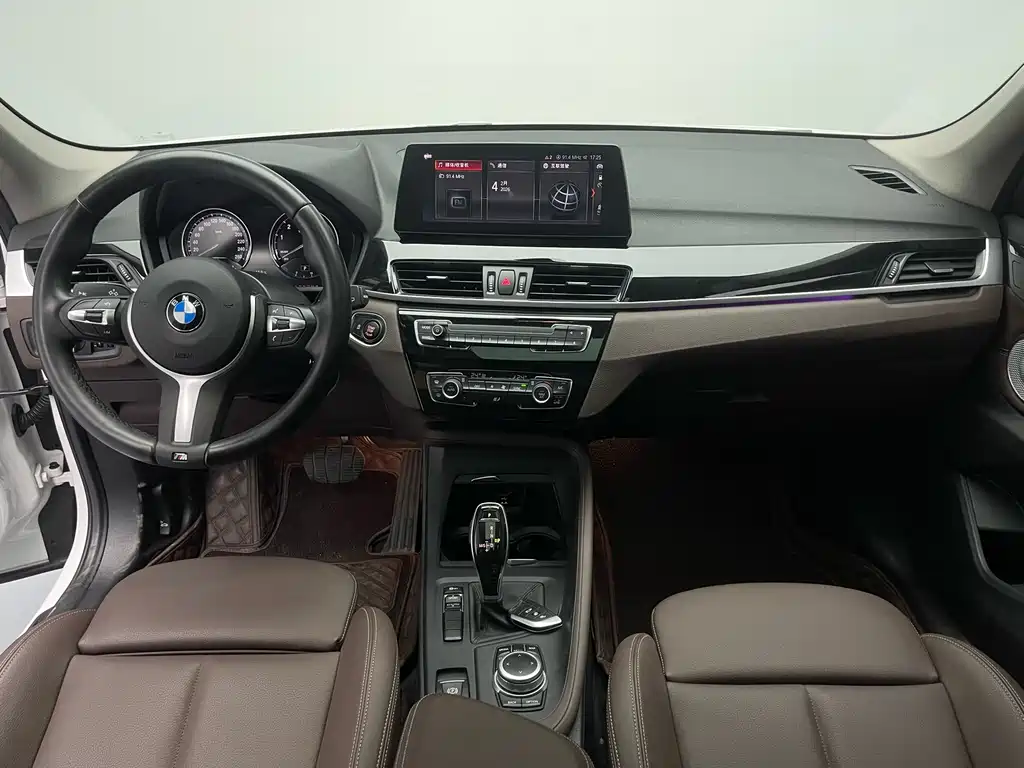 BMW X1 2021 sDrive25Li Leading Edition