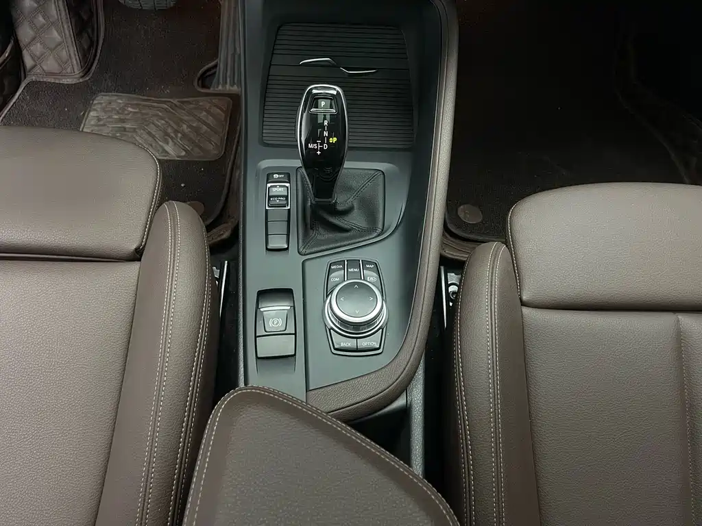 BMW X1 2021 sDrive25Li Leading Edition